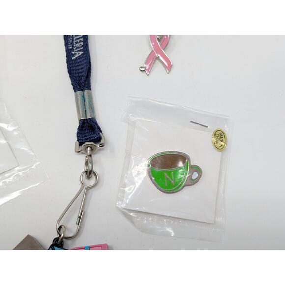 Nordstrom Galleria Tyler CA Shop Hop Lanyard Pins Gone Shopping Piano Purse Bus - Picture 7 of 7